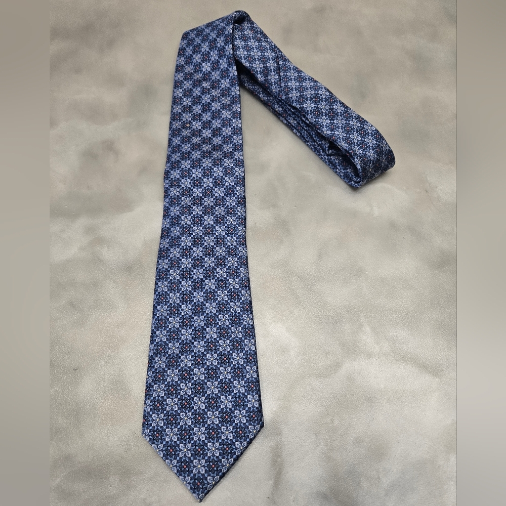 Jos. A. Bank Blue Print Silk Tie Classic Small Flower Pattern
